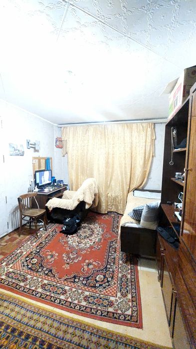 Продам 3х комн. У/П на 8микр.