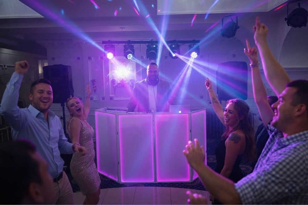 DJ EVENIMENTE | Nunta | Botez | Petreceri Private | Cununie |