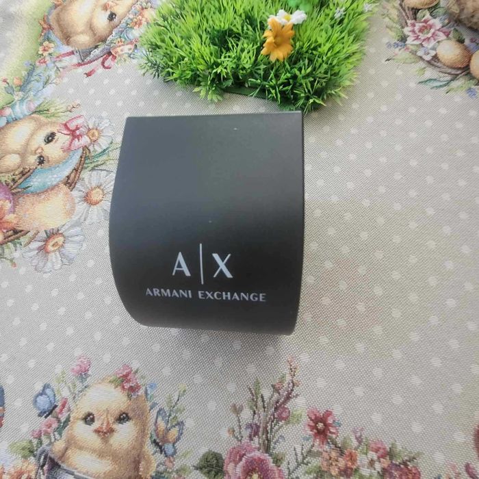 Armani Exchange 100% оригинален НОВ дамски часовник,лимитирана серия:)
