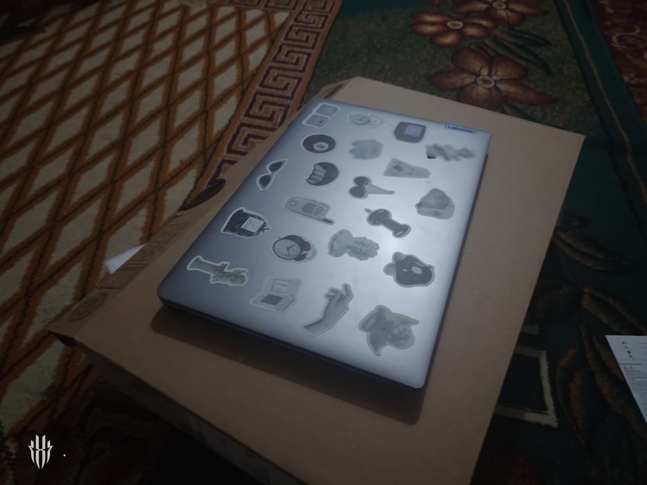 Продаю ноутбук Lenovo IdeaPad 3 / Ryzen 7 5700U / 8 ГБ ОЗУ / 1 ТБ HDD