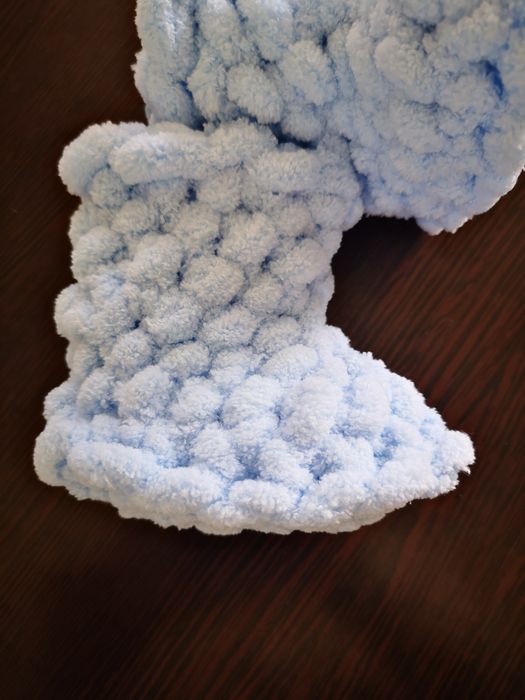 Детски пантофки плетени