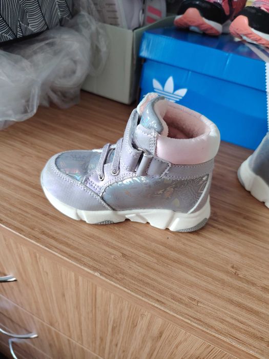 Waikiki Minnie, Мат стар боти, пантофи Gezer