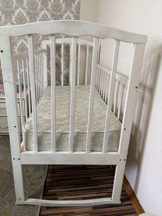 Продам детскую кроватку