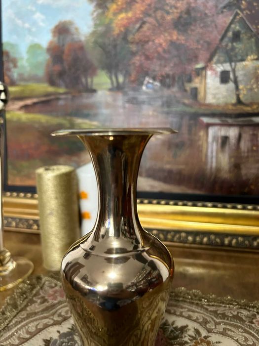 A107 Vaza decoratiune de alama veche 271g 20h si 7d