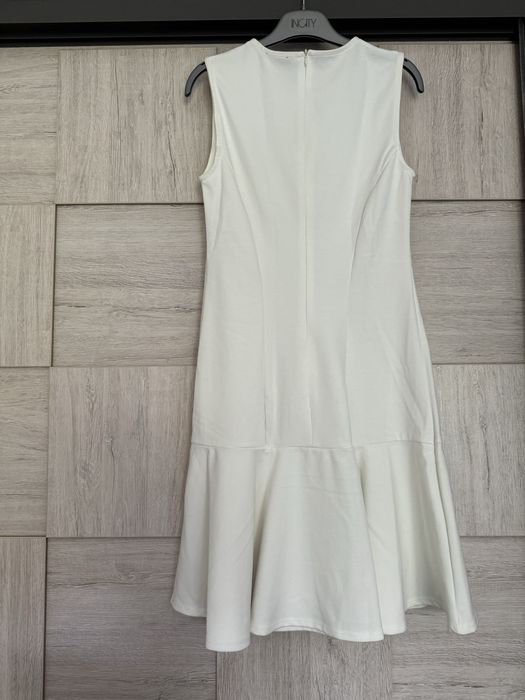 Платье белое, 46 размер