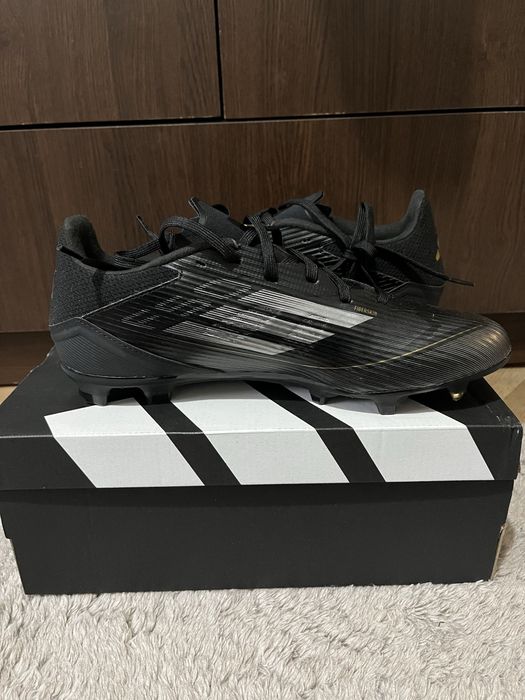 Мъжки футболни бутонки Адидас F50