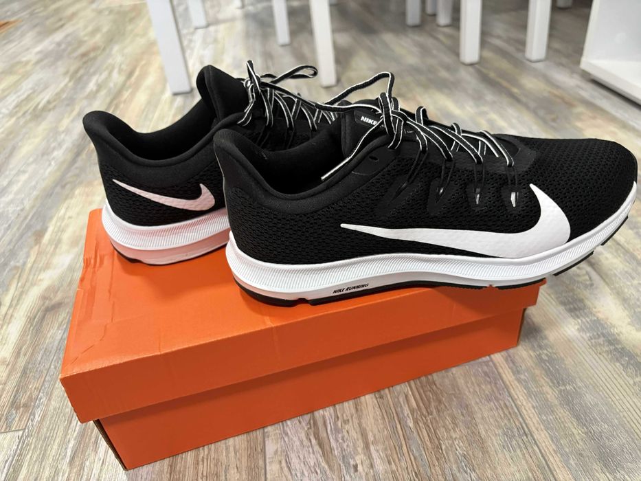 Nike Quest 2 като Нови Мъжки Маратонки 42.5