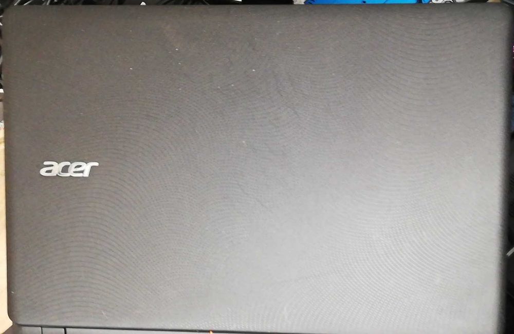 Acer Aspire ES1-572 CORE i5-7200U 8 GB SSD 250 GB WIN 11 BATERIE OK