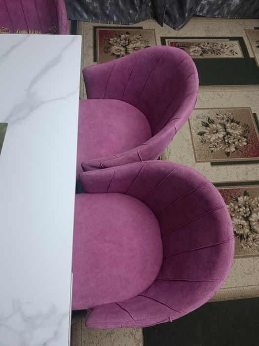 Продам качественные стулья