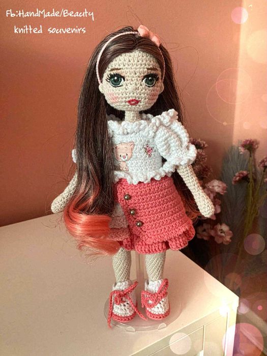 Плетена кукла Кати