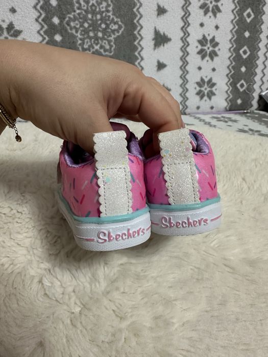 Adidasi skechers twinkle cu luminite masura 21 , 11 cm
