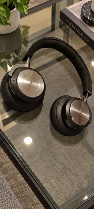 Bang and Olufsen H9i