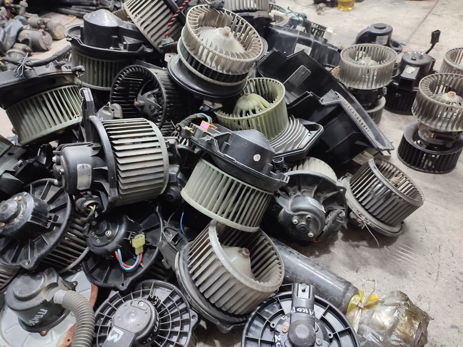 Моторчик печки разные