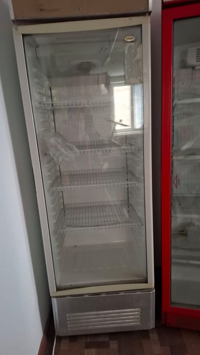 Холодильники продается