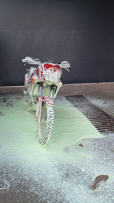 Vând Aprilia pegaso 650, motor rotax 650cmc  necesita umblat la carburatoare