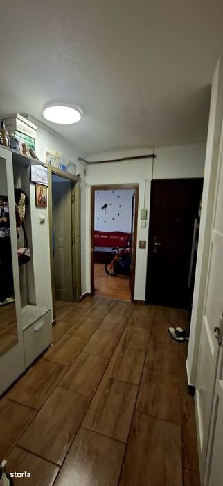 2 camere Eremia , Decomandat / Centrală , Amplasament DEOSEBIT