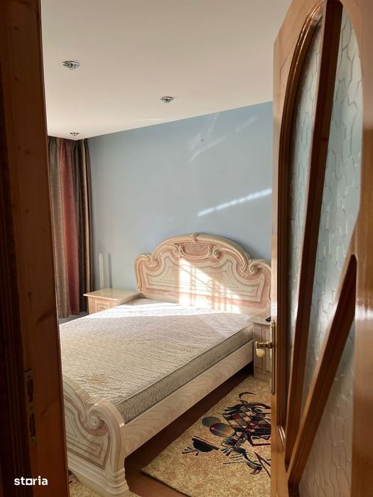 De Vanzare Apartament cu 3 camere zona Obor