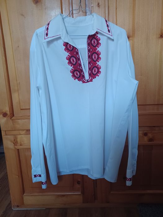 Мъжка фолклорна риза