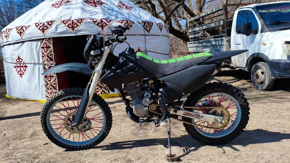 Мотоцикл эндуро 06