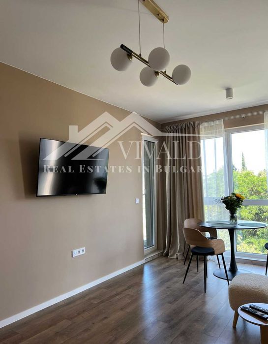 Дава се под наем Двустаен апартамент в к.к. Св.Св. Константин и Елена - 60 кв.м за 800 € - Снимка #3