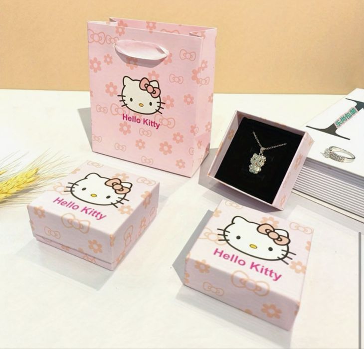 Колие Hello Kitty + Кутия и торбичка