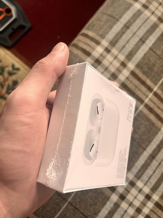 Айрподс новый каропка