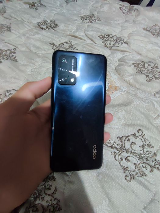 Oppo A74 в хорошем состоянии