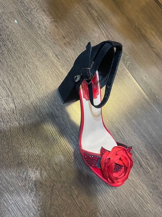 Красивые босоножки