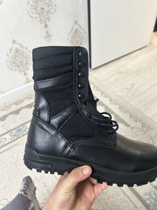 Берцы новые продам