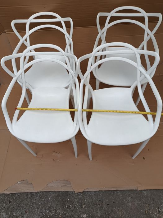 Scaune din plastic