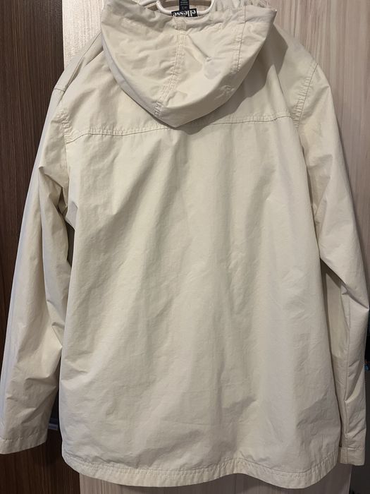 Ветровка ellesse.