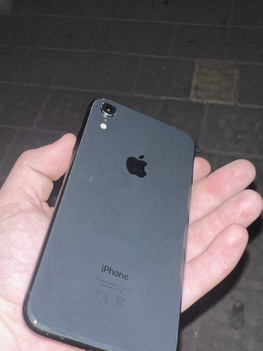 Продам айфон XR/128
