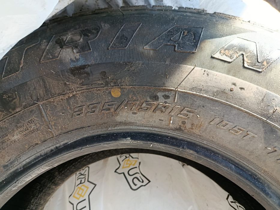 Продам зимнюю резину 235/75 R15
