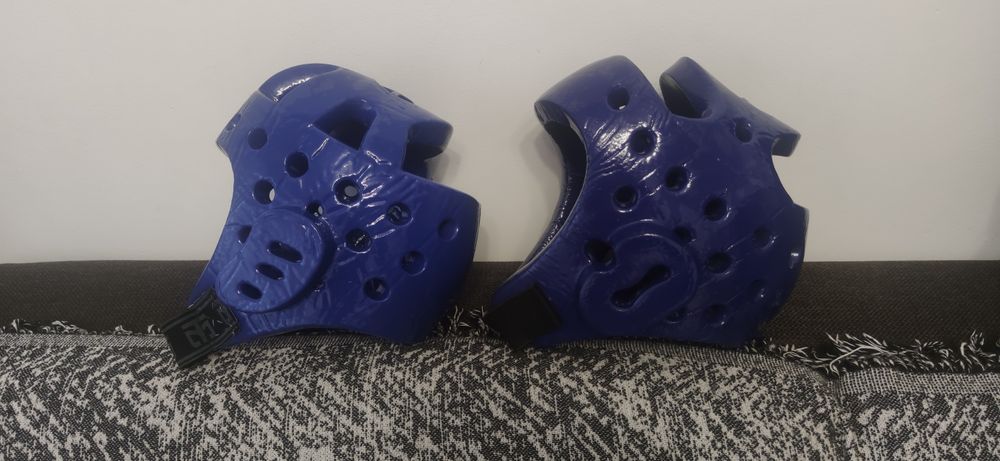 защитный шлем для тэквондо