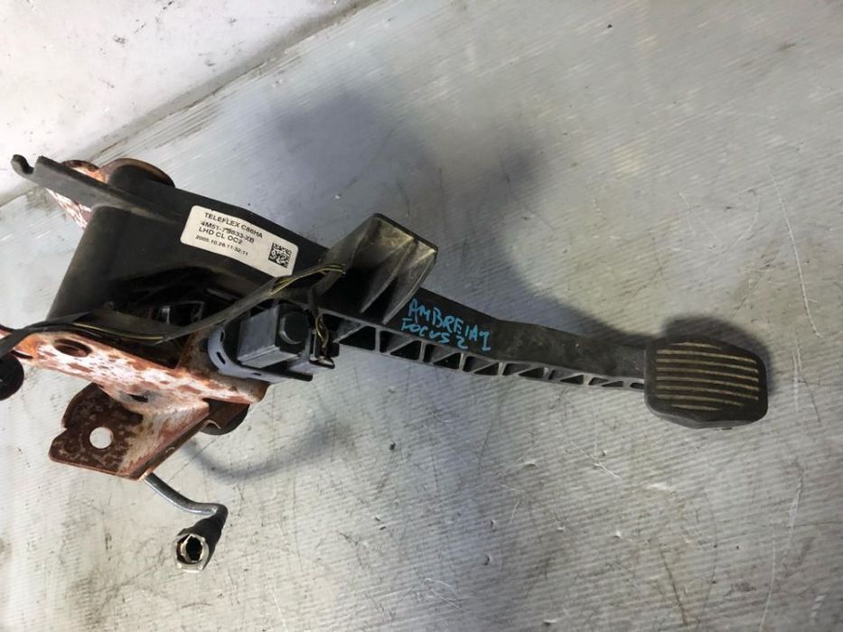 pedala ambreiaj 1.6 tdci ford focus 2