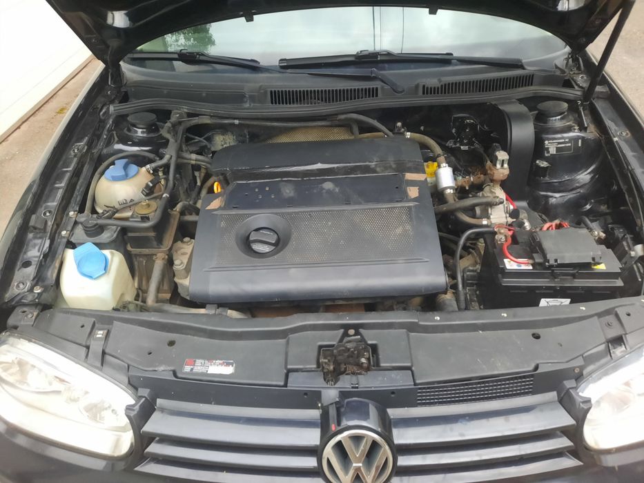 Vand VW Golf 1.6 cu GPL omologat, A.C functional, acte la zi, fiscal pe loc la SUPER PRET!!!