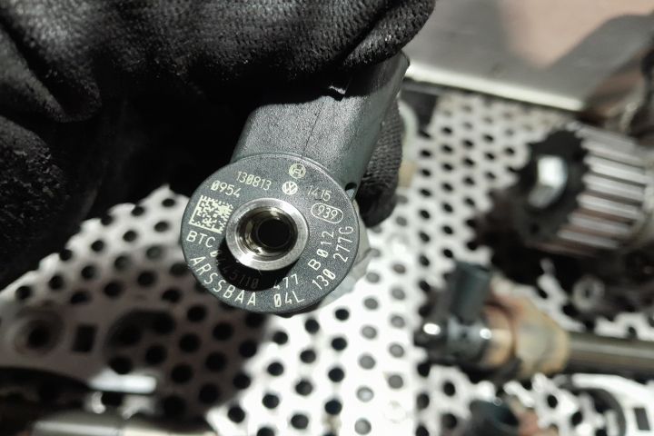 Kit injectie (pompa, rampa, injectoare) 0445010537 / 04L130755D / 04L