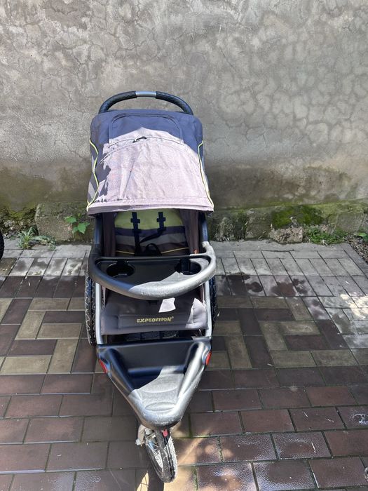 Каляска сотилади