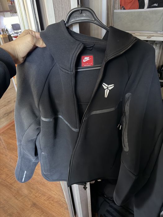 кофта kobe tech fleece