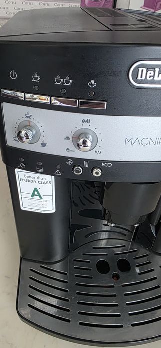 Кофемашина Delonghi ESAM3000