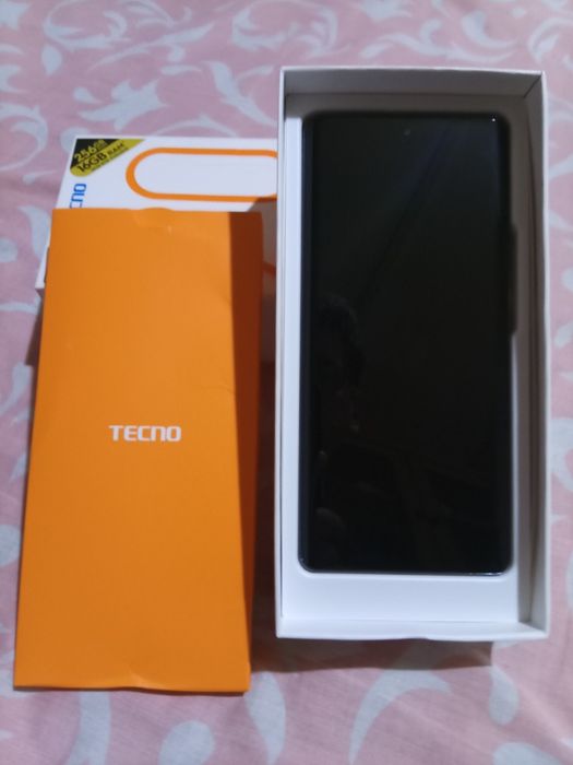 Смартфон "TECNO spark 20 pro +"с гарантией