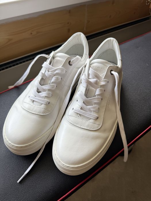 Tommy Hilfiger, 44 номер