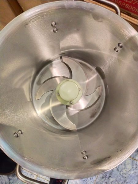 Куттер производственный. Измельчитель. 5, 8 литров