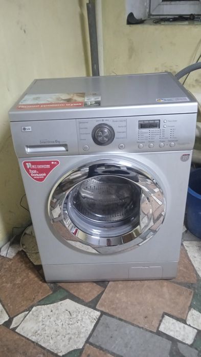 Продам стиральную машину LG