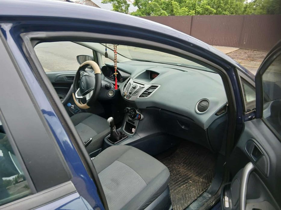 Vand schimb ford fiesta 2011  la masina sau schimbat urmatoarele