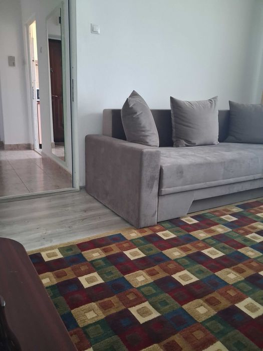 Apartament cu 3 camere de inchiriat