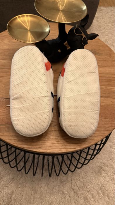 Papuci pufosi / Papuci de casă model adidași Fila – Mărimea 36/37