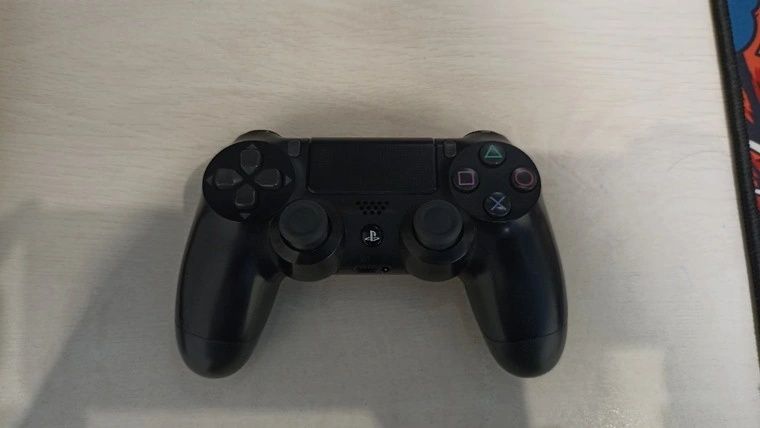 Sony Playstation 4.  2джостик 6 диск