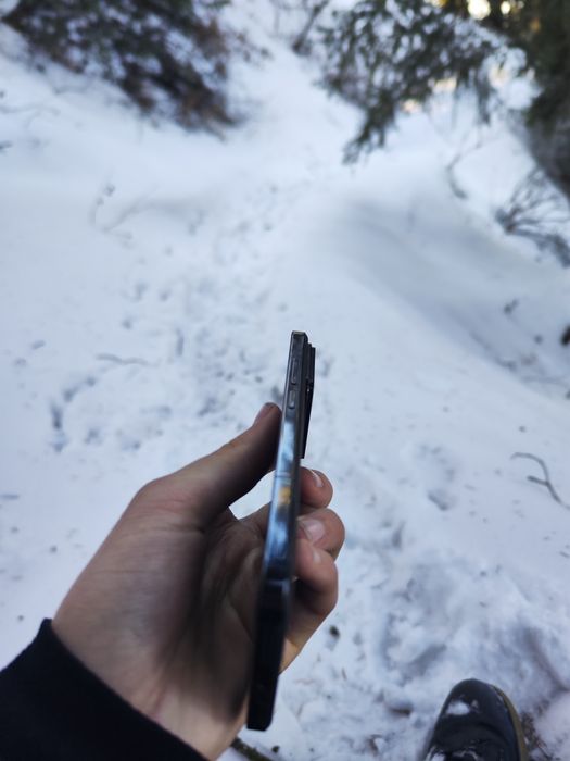 Xiaomi 14 продаю срочно!