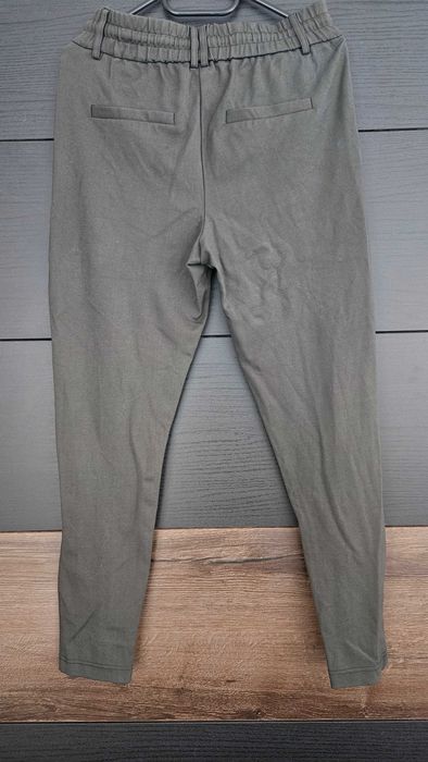 Pantaloni dama nepurtati
